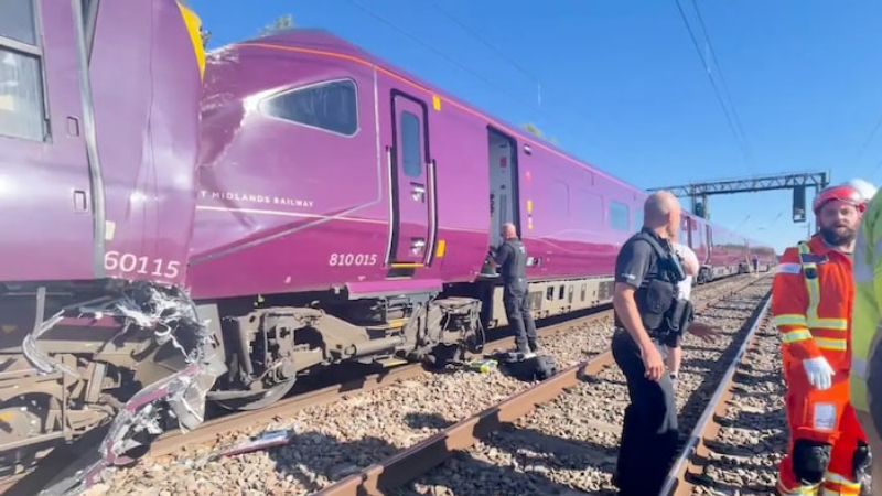 London Trains Collide Driver Dead