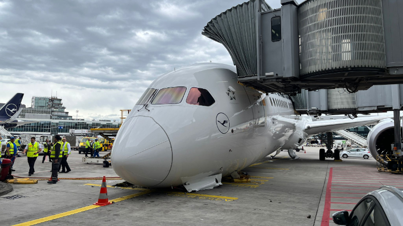 Lufthansa Boeing 787s Nose Gear Collapses At Frankfurt Airport Several Injured Germany