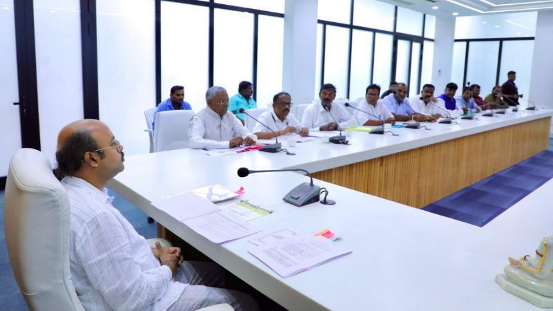 ಪೌರ ಕಾರ್ಮಿಕರ ಎಲ್ಲಾ ಬೇಡಿಕೆಗಳ ಪರವಾಗಿ ಸರ್ಕಾರ ಕ್ರಮ ಕೈಗೊಳ್ಳಲಿದೆ: ಯತೀಂದ್ರ 10 Yathindra Siddaramaiah 1 1
