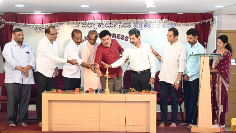 balepuni datti nidhi pratibha puraskar 1