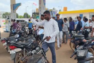 chikkaballapur farmers petrol protest