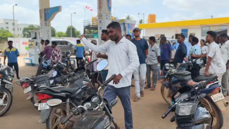 chikkaballapur farmers petrol protest
