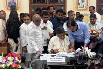 d.k.shivakumar g.t.deve gowda