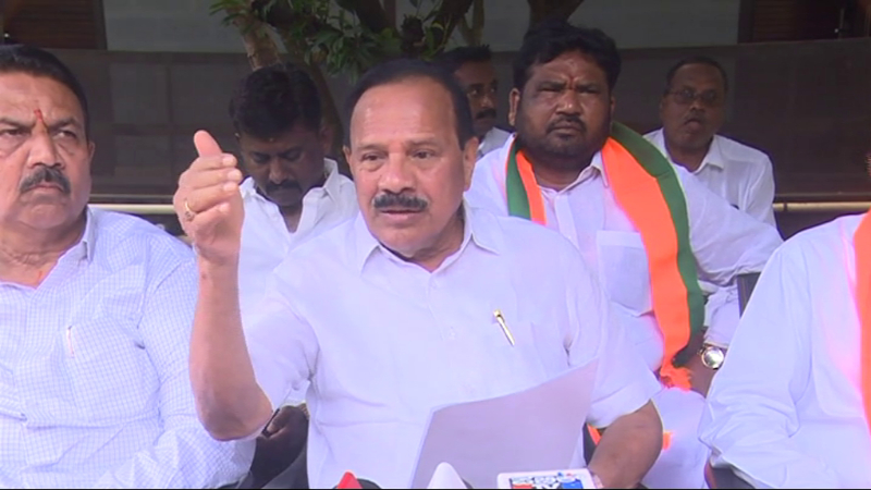 dv sadananda gowda