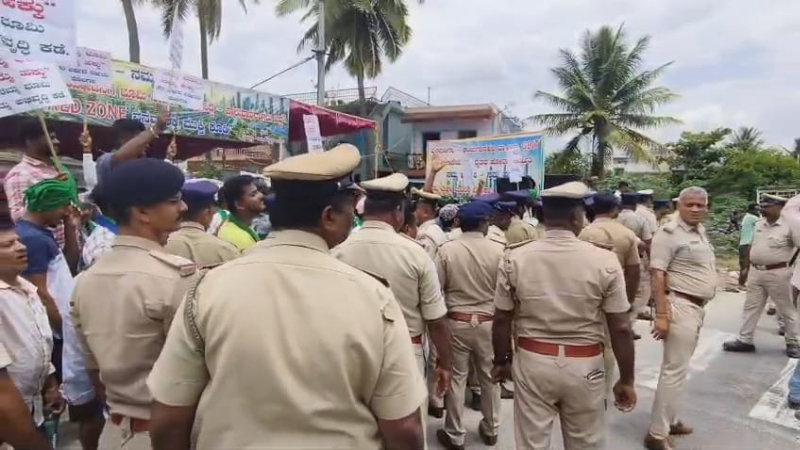 ತೀವ್ರಗೊಂಡ ಬಿಡದಿ ಟೌನ್ಶಿಪ್ ಜಟಾಪಟಿ - ಭೈರಮಂಗಲದಲ್ಲಿ ರೈತರ ಪರ-ವಿರೋಧ ಘರ್ಷಣೆ 11 Bidadi Township Fight Byramangala 3
