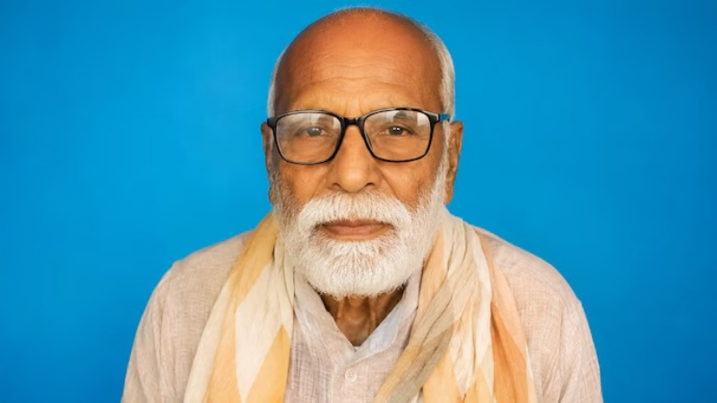 Bihar Old man stunned after bank balance jumps to Rs 759 crore