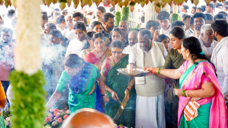 ಚೆನ್ನಮ್ಮರ 11ನೇ ದಿನದ ತಿಥಿ ಕಾರ್ಯ - ಪತ್ನಿ ನೆನೆದು ಕಣ್ಣೀರಿಟ್ಟ ಹೆಚ್ಡಿಡಿ 11 Chennamma Deve Gowda Uttara Kriya