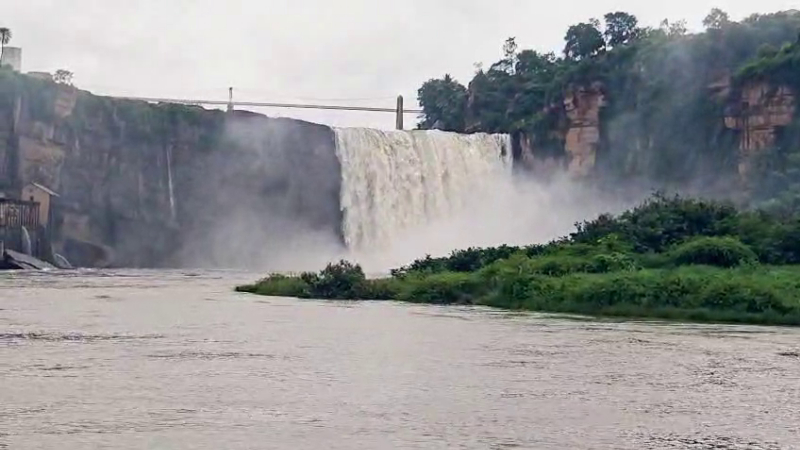ಪಶ್ಚಿಮ ಘಟ್ಟದಲ್ಲಿ ವರುಣನ ಅಬ್ಬರ - ಹಾಲ್ನೊರೆಯಂತೆ ಧುಮ್ಮುಕ್ಕುತ್ತಿದೆ ಗೋಕಾಕ್ ಫಾಲ್ಸ್ 11 Gokak Falls