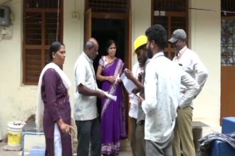 Gruha Jyoti 2.0 Re Verification Begins in Ballari Technical Snags in New Software Leave GESCOM Staff Harried