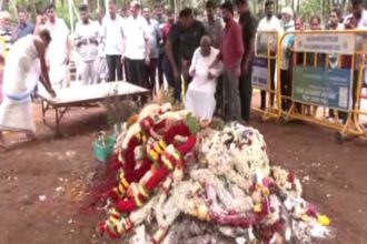Hassan cennamma Grave