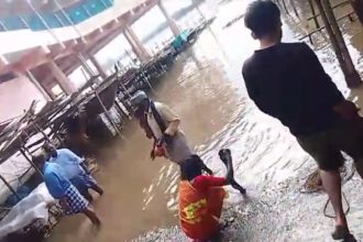 Heavy Rains in Malnad Tungabhadra River Swells Submerges Ukkadagatri Temple Ghat in Harihara Davanagere