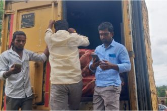 Illegal Cattle Meat Transit Busted in Bagalkote Hindu Activists Intercept Truck Hand Over to Police