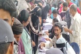 Kolar Voter Revision BLOs Set Up Camps at arali katte and Anganwadis as Alternative to Door to Door Survey