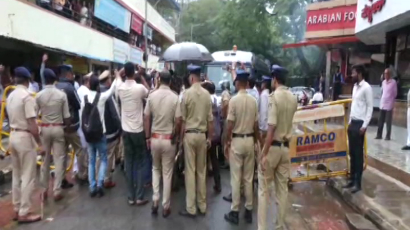 NEET Paper Leak Congress workers Protest in Shivamogga 1