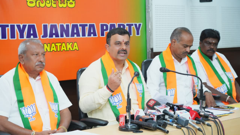 ಹಿಂದಿನಂತೆ ಕಸದ ಬುಟ್ಟಿಗೆ ಹಾಕ್ಬೇಡಿ, ಮಧುಸೂದನ್ ನಾಯಕ್ ಸಮೀಕ್ಷಾ ವರದಿ ಅಧಿವೇಶನದಲ್ಲಿ ಮಂಡಿಸಿ: ಸುನಿಲ್ ಕುಮಾರ್ ಆಗ್ರಹ