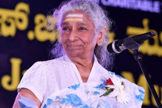 The Vow of White How S Janaki Renounced Colorful Sarees in Her Husbands Memory
