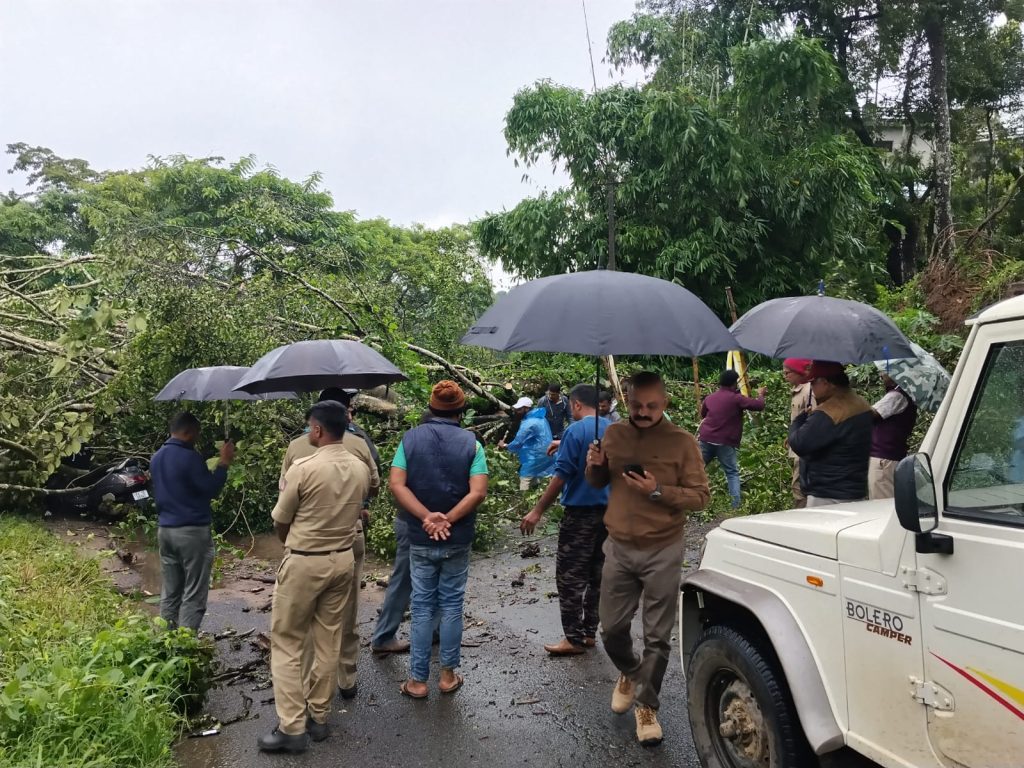 Karnataka Rains Live Updates | ಜಲಾಶಯಗಳ ಒಳಹರಿವಿನಲ್ಲಿ ಹೆಚ್ಚಳ- ಕರಾವಳಿಯಲ್ಲಿ ಸಮುದ್ರದ ಅಬ್ಬರ 29 WhatsApp Image 2026 07 06 at 12.09.46 1