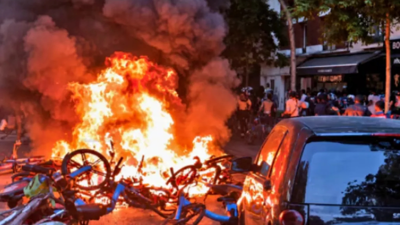 france riots 1
