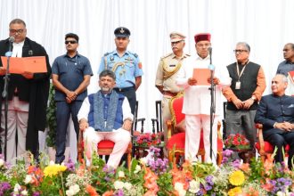 ಕರ್ನಾಟಕ ಹೈಕೋರ್ಟ್ನ 6 ನೂತನ ಹೆಚ್ಚುವರಿ ನ್ಯಾಯಾಧೀಶರಿಂದ ಪ್ರಮಾಣ ವಚನ ಸ್ವೀಕಾರ 8 6 new additional judges of karnataka high court take oath 1