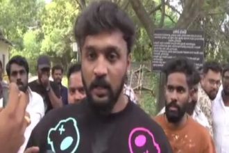 Dhanveer met darshan in jail