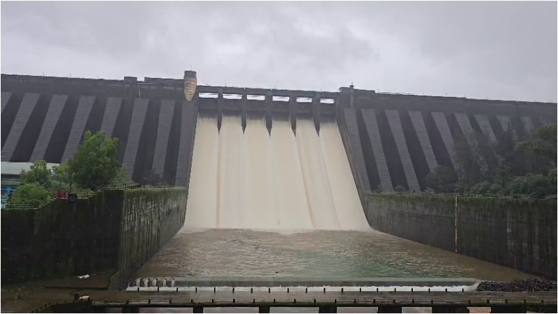 Flood alert issued along Krishna river as Koyna Dam discharges 34000 cusecs of water