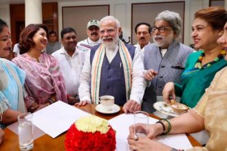 I Am With You Dont Worry PM Modi Reassures Rebel MPs at Special NDA Meeting 2