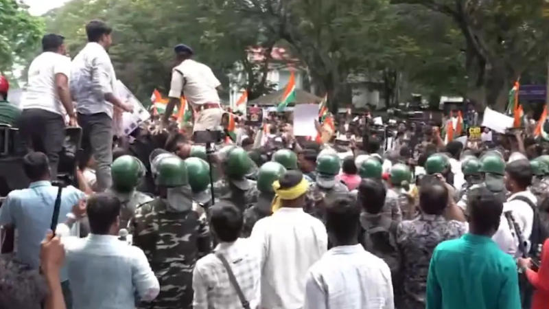 Jharkhand Protest Lathi Charge