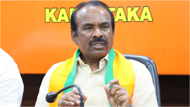 N Ravikumar