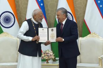Narendra Modi Shavkat Mirziyoyev