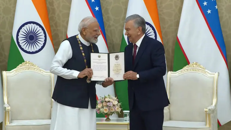 Narendra Modi Shavkat Mirziyoyev