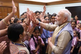 PM Narendra Modi Celebrates Raksha Bandhan with School Students Shares Heartwarming Moments 2