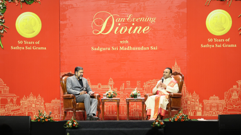 ನೈಜಿರಿಯಾದ ಕತ್ತಲಲ್ಲಿ ಕಾರಿನ ಬಾಗಿಲು ಬಡಿದ ಮಕ್ಕಳು ಇಂದು ವೈದ್ಯರು: ಸದ್ಗುರು ಶ್ರೀ ಮಧುಸೂದನ ಸಾಯಿ 12 Sadhguru Shri Madhusudan Sai 2