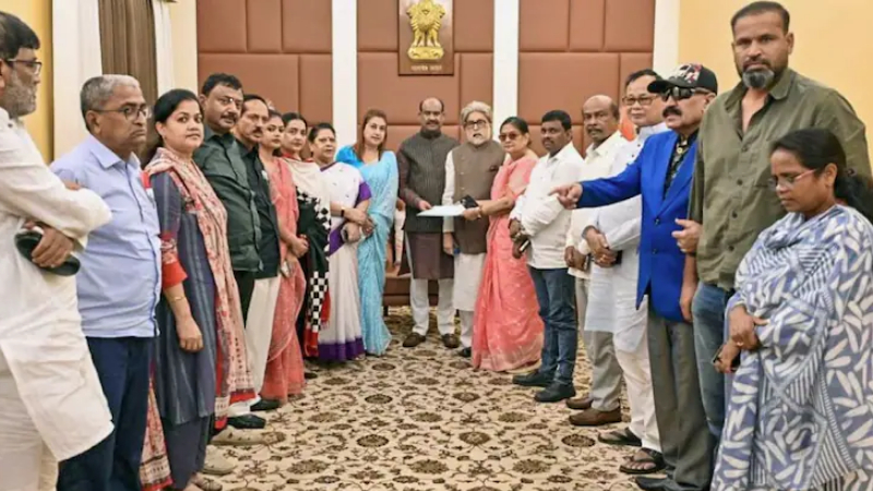 Supreme Court Notice To 20 Trinamool Rebel MPs. Why Speaker Didnt Get One