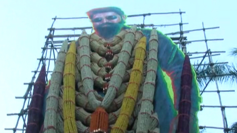 ʻಟಾಕ್ಸಿಕ್ʼ ಭರ್ಜರಿ ಓಪನಿಂಗ್ - ಇಂದಿನಿಂದ ʻರಾಯʼನ ಅಬ್ಬರ; ಮುಗಿಲುಮುಟ್ಟಿದ ಫ್ಯಾನ್ಸ್ ಸಂಭ್ರಮ 12 Toxic 2