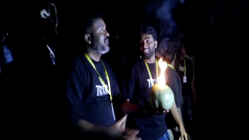 ʻಟಾಕ್ಸಿಕ್ʼ ಭರ್ಜರಿ ಓಪನಿಂಗ್ - ಇಂದಿನಿಂದ ʻರಾಯʼನ ಅಬ್ಬರ; ಮುಗಿಲುಮುಟ್ಟಿದ ಫ್ಯಾನ್ಸ್ ಸಂಭ್ರಮ 13 Toxic 3
