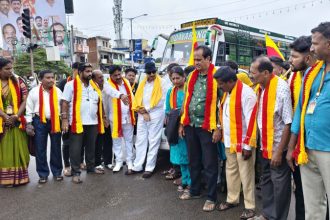 ಆ.13 ಕ್ಕೆ ಕರ್ನಾಟಕ ಬಂದ್ ಖಚಿತ, ಆ.10 ಕ್ಕೆ ಅತ್ತಿಬೆಲೆ ಗಡಿ ಬಂದ್: ವಾಟಾಳ್ ನಾಗರಾಜ್ 8 Vatal Nagaraj
