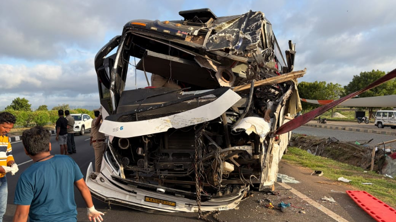 bengaluru goa tourist bus accident near chitradurga three dead 20 injured