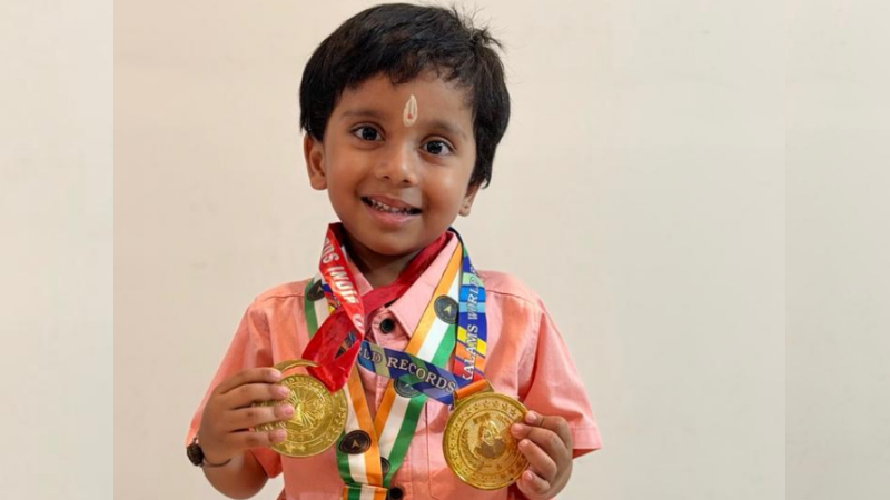 chanting hanuman chalisa in 3 minutes 4 year old boy name enters in india book of records