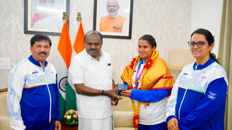 ಕಾಮನ್ವೆಲ್ತ್ ಗೇಮ್ಸ್; ಮೈಸೂರಿನ ಪ್ಯಾರಾ ಅಥ್ಲೀಟ್ ಶಿಲ್ಪಾರನ್ನು ಗೌರವಿಸಿದ ಹೆಚ್ಡಿಕೆ