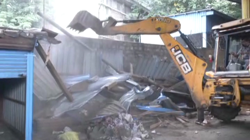 k.r. market footpath encroachment clearance