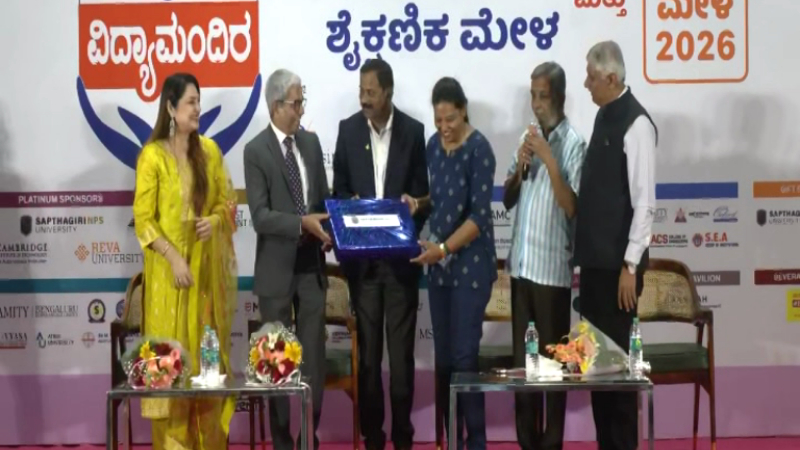 'ಪಬ್ಲಿಕ್ ಟಿವಿ' ಉದ್ಯೋಗ ಮೇಳದಲ್ಲಿ ಕೆಲಸ ಸಿಕ್ಕವರಿಗೆ ಆಫರ್ ಲೆಟರ್ ವಿತರಣೆ 9 laptop prize