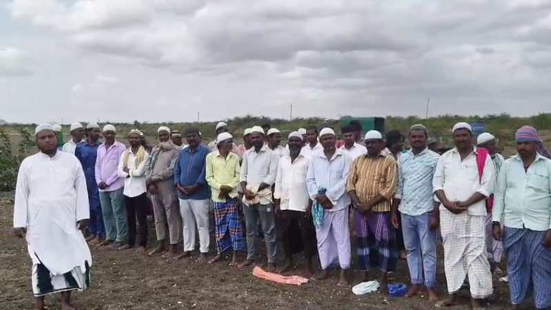 muslims perform a special prayer for rain in chikkaballapura chelur