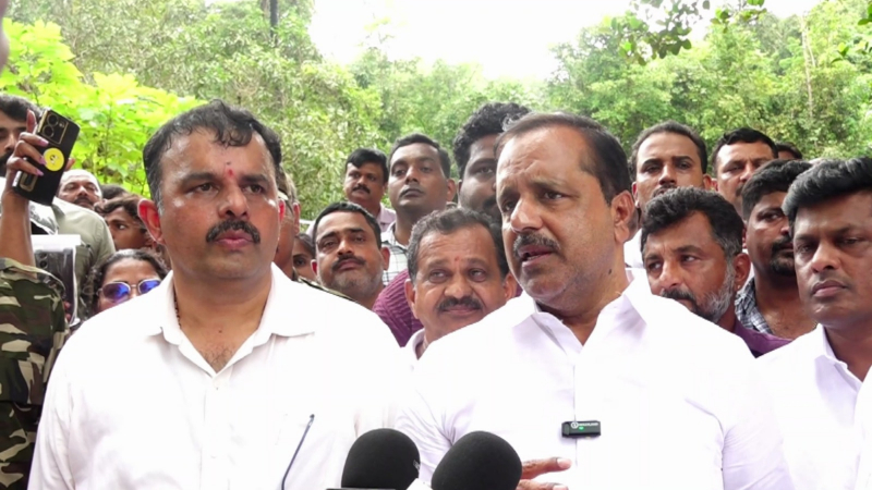u.t.khader visits karkalas renjala