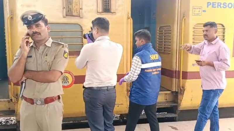 womans body found on train in dharwad rape and murder suspected
