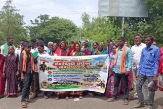 30 Year Wait for Title Deeds Bagalkote Villagers Begin 550 km Foot March to Bengaluru to Meet CM