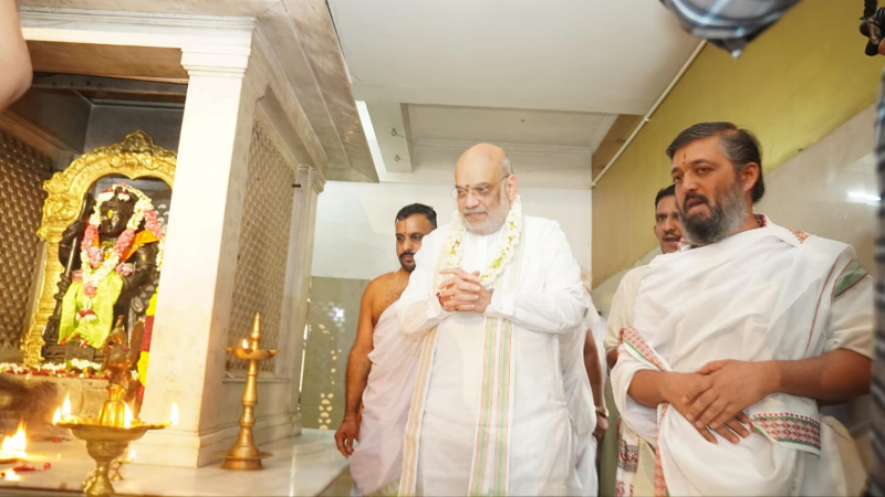 ಪೇಜಾವರ ಶ್ರೀ ಭೇಟಿ ಮಾಡಿದ ಅಮಿತ್ ಶಾ 10 Amit shah met pajwar Shri 1