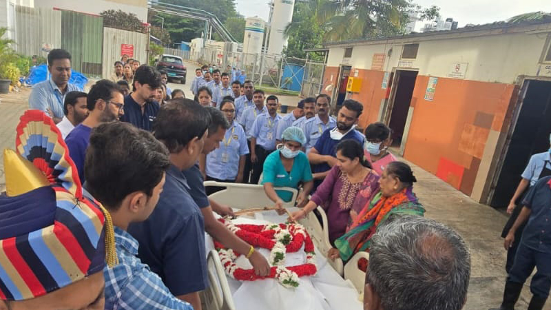 ತಾಯಿಯ ಸಾವಿನಲ್ಲೂ ಸಾರ್ಥಕತೆ ಮೆರೆದ ಮಕ್ಕಳು; 7-8 ಜನರ ಬಾಳಿಗೆ ಬೆಳಕಾದ ಕುಸುಮಾ! 11 Anekal 3