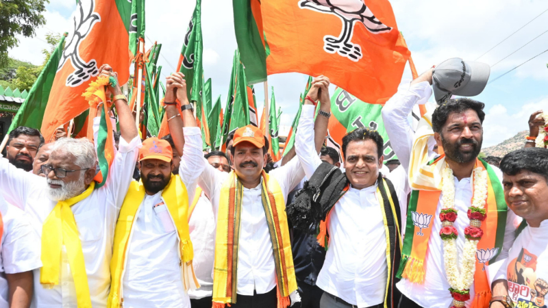 ಬುಧವಾರ ಬಳ್ಳಾರಿ ನಗರಕ್ಕೆ ಬಿಜೆಪಿ ಪಾದಯಾತ್ರೆ ಎಂಟ್ರಿ - ಗುರುವಾರ ಬೃಹತ್ ಸಮಾರೋಪ 9 BJP Padayatra Ballari Chalo 1