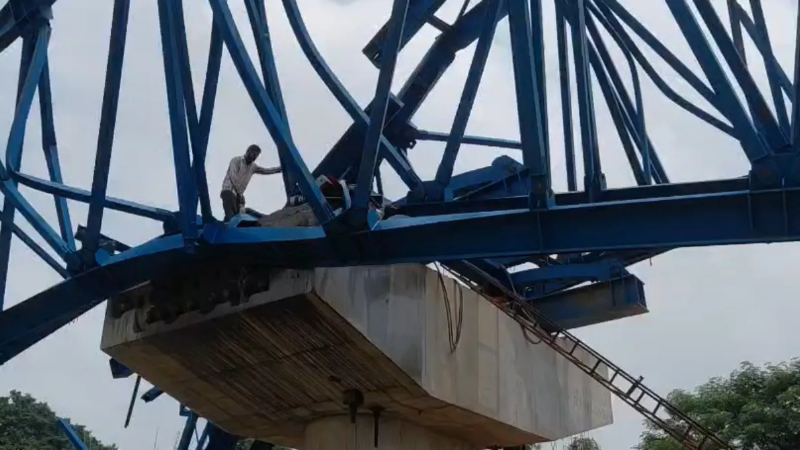 Bihar Bridge Beam Launcher Collapse