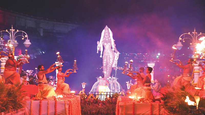 ಬರದ ನಡುವೆ ಶ್ರೀರಂಗಪಟ್ಟಣದಲ್ಲಿ 11 ದಿನ ದಸರಾ - ಕೆಆರ್ಎಸ್ನಲ್ಲಿ ಕಾವೇರಿ ಆರತಿ 10 Cauvery Arati 2